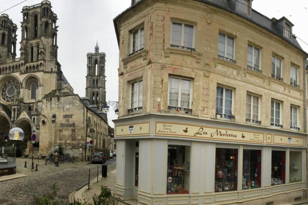 Laon : « Suite Privee Au Pied De La Cathedrale » Εξωτερικό φωτογραφία