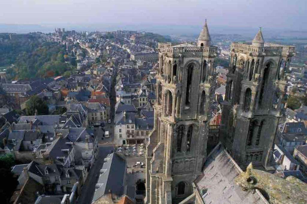 Laon : « Suite Privee Au Pied De La Cathedrale » Εξωτερικό φωτογραφία