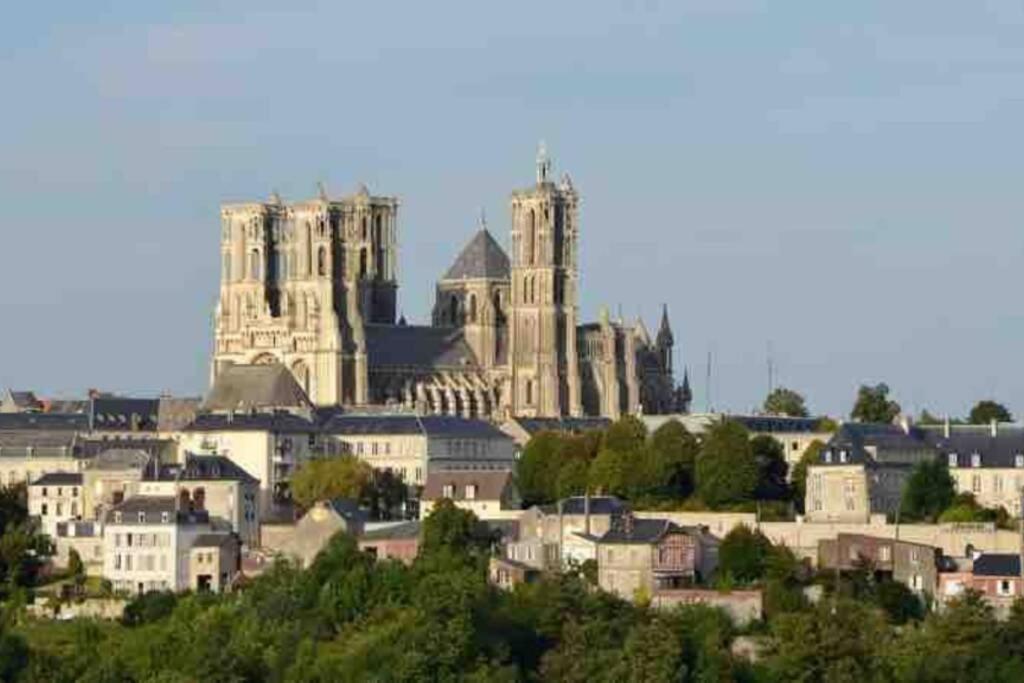 Laon : « Suite Privee Au Pied De La Cathedrale » Εξωτερικό φωτογραφία